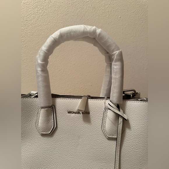 Michael Kors BNWOT Mercer Tote Optical White NEW - Picture 6 of 8